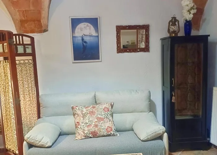Casa Blava 카스테요 뎀푸리에스